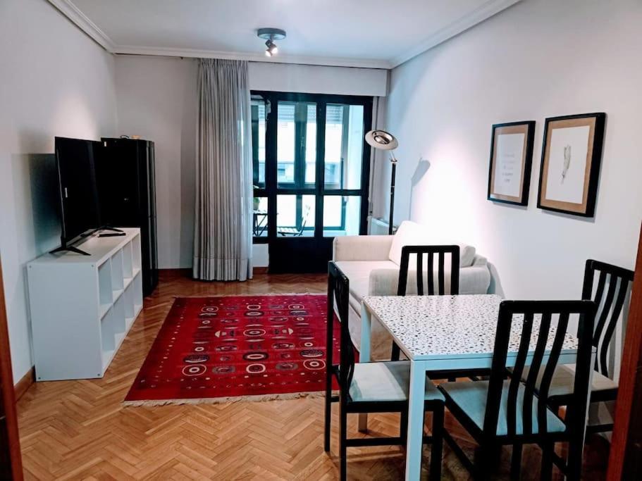 Apartamento Entre Estaciones Apartment Oviedo Exterior photo